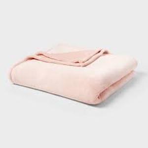 FullQueen Microplush Blanket Pink - Threshold