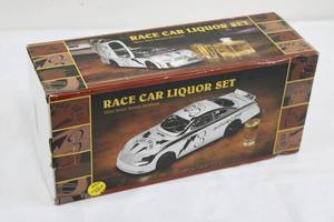 Race Car Liquor Set With Decanter & 4 Shot Glasses