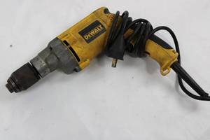 DeWalt Dw236 Vsr 12 Corded Drill