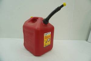 5 gallon gas can. like new condition
