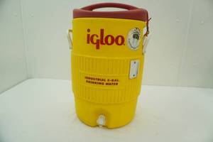 Igloo cooler 5 gallon with spigot