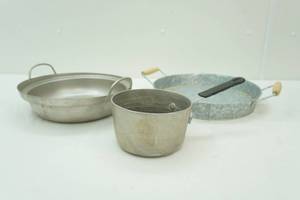 3 Metal Pans