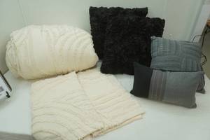 King Size Comforter, 2 Shams, 4 Throw Pillows