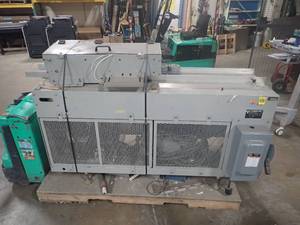 Model ADX custom collating conveyor system.&nbspLongford Packaging feeder line for stand along units, in great share barely used, new these sell for thousands.&nbsp