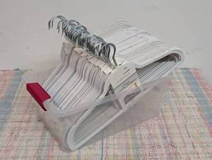 TrueLiving Nonslip Hangers, 44 pk