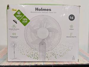 Holmes 16 Blade Breeze Manual Stand Oscillating Fan White