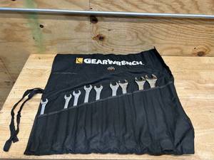 GearWrench 15-Piece Long Pattern Combination SAE Wrench Set   12-Point, Alloy Steel, Tool Roll Included MSRP $199 (missing 6)