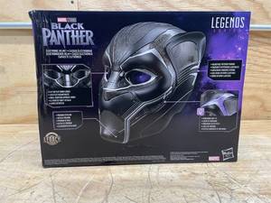 Marvel Studios- Black Panther Electronic Helmet Legend Series