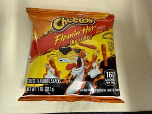 130x 1oz Cheetos Crunchy Flamin Hot
