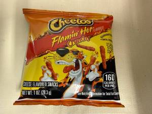 130x 1oz Cheetos Crunchy Flamin Hot