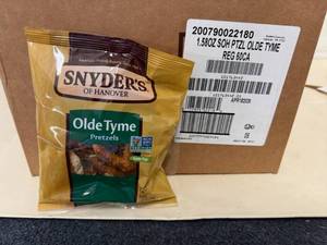 60x Snyders Olde Tyme Pretzels