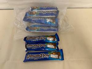 12x Almond Joy Candy Bars