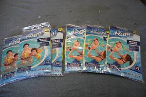 6 Inflatable Arm Bands...