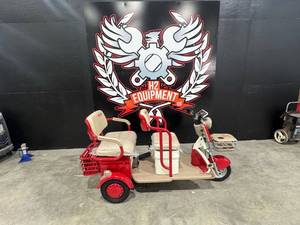 ELECTRIC TRICYCLE - IRGC40 - Red (Stock Photo)