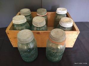 (8) Aqua Ball Quart Canning Jars with Metal Lids