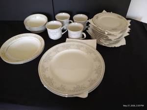 Johan Haviland Cups, Bowls & Plates w Misc. Similar China Pieces
