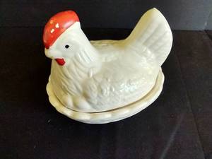 Ceramic 6 Hen on Nest