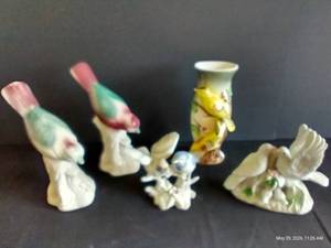 Vintage Unmarked Royal Copley Style Birds & Vase