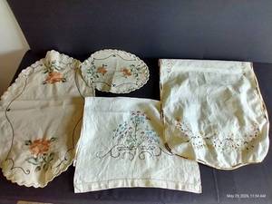 Embroidered Linens Lot