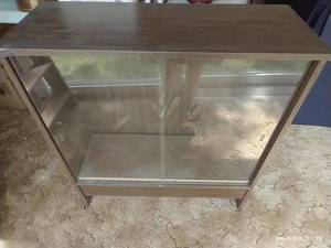 Cabinet w Clear Front