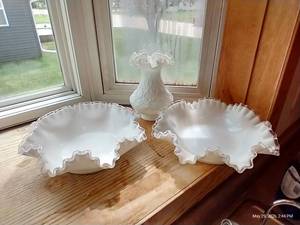 Beautiful Fenton Silver Crest Milk Glass Bowls & Vase w Ruffled Edges