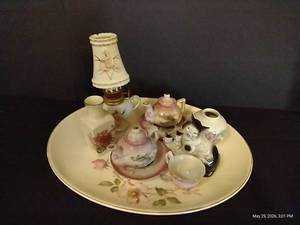 China Platter w Cats & Kittens, South Dakota Souvenirs, Tiny Lamp, Etc