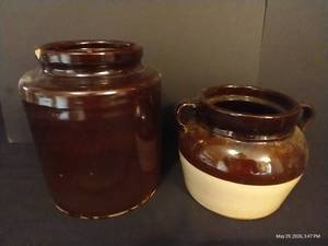 Redwing Crock & Stoneware Jar