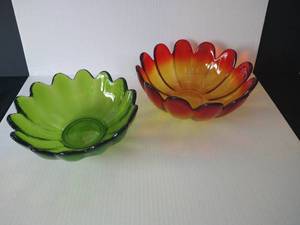 Indiana Glass Lotus Amberina & Luau Green Flower Bowls