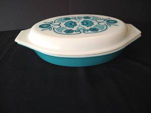 Pyrex Horizon Blue Divided Casserole Dish 1 12 quart