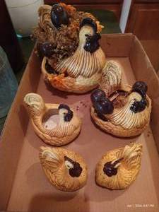 Vintage Arnels 1983 ChickenRooster Porcelain Set