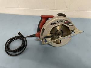 Model 5587 Skilsaw  Skill Saw Corded Electric 15-Amp 7.25 Circular Saw