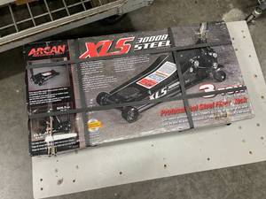New - Arcan 3-Ton Professional Series Heavy Duty Steel Hydraulic Floor Jack - Model XLS3000B