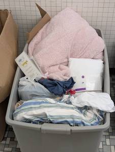 Lot of Room Essentials & Threshold Bedding