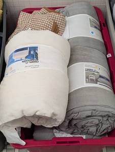 Lot of Room Essentials Bedding