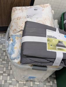 Lot of Room Essentials Bedding