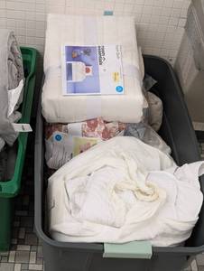 Lot of Room Essentials, Casaluna, Threshold Bedding