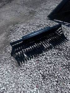 Sliding Loader Sieve Shovel WOLVERINE 2026 Unused M-SB42