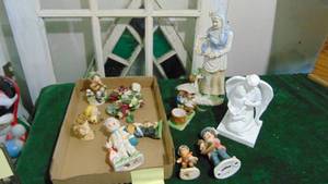 Assorted Decor Figures Pieces
