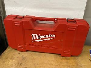 Milwaukee Sawzall Corded Reciprocating Saw w Case & Blade, Good