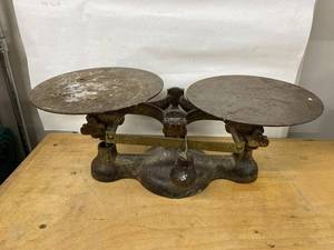 Antique Cast Iron Balance Scale Double Pan 16 oz Countertop