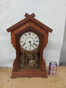 Antique Cottage Style Kitchen Mantel Clock Pendulum Key Wind Wood