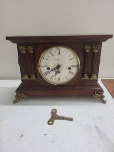 Howard Miller Mantel Clock With Key