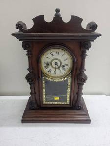 Vintage Ornate Mantel Clock