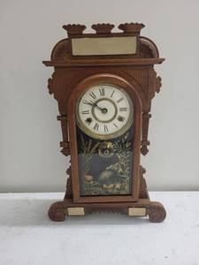 Vintage New Haven Clock Co. Wood Mantel Clock