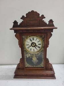 Ornate Wood Mantel Clock