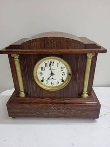 Seth Thomas Sonora Chimes Mantel Clock