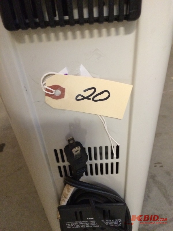 Oil Filled Electric Space Heater - 115 volts  Great Shape