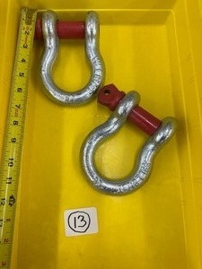 LOT of 2 - 1 in. 8.5 tn CLEVISES - Screw Pin