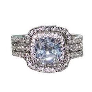Brand New Sparkling Silvery Jewelry Ring