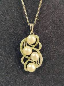 925 Stamped Pearl Pendant & Chain